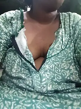 tamilkaviya431 online show from 04/08/26, 12:01