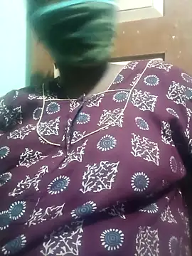 tamilkaviya431 online show from 04/02/26, 03:51