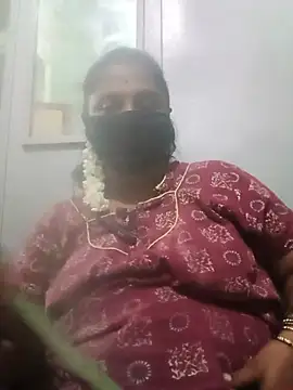Snapshot of tamilkaviya431 chatting on 07/16/26, 06:16 tamilkaviya431 online show from 07/16/26, 06:16