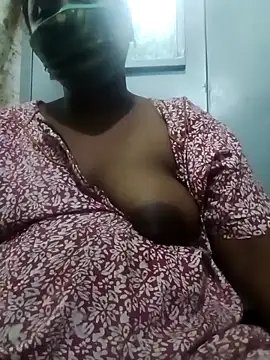 tamilkaviya431 online show from 04/15/26, 01:37