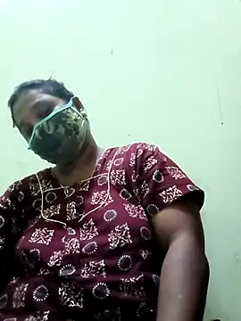 tamilkaviya431 online show from 04/13/26, 11:31