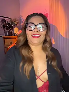 Snapshot of ludmila_x chatting on 02/14/26, 04:13 ludmila x online show from 02/14/26, 04:13