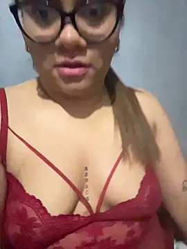 Snapshot of ludmila_x chatting on 02/17/26, 02:31 ludmila x online show from 02/17/26, 02:31