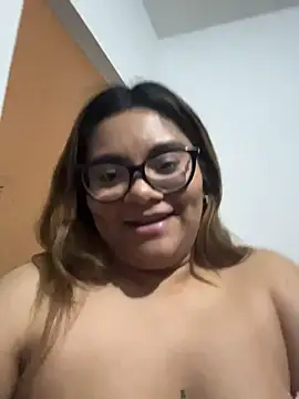 Snapshot of ludmila_x chatting on 02/19/26, 05:59 ludmila x online show from 02/19/26, 05:59