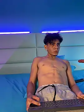 abrilandjulian online show from 03/06/26, 12:00