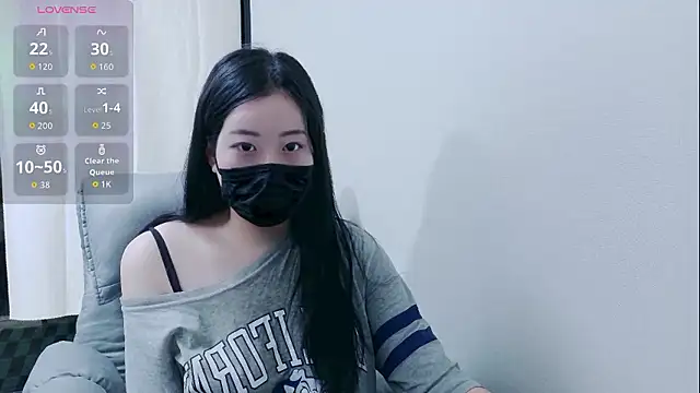 Snapshot of chatting on 02/20/26, 01:02 online show from 02/20/26, 01:02