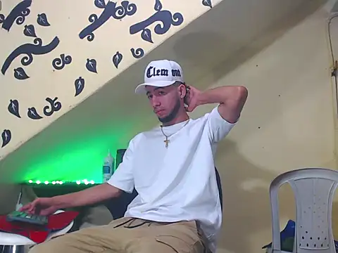 Snapshot of Jhon_malo chatting on 02/25/26, 08:52 Jhon malo online show from 02/25/26, 08:52