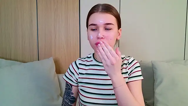 Snapshot of Hana_Watt chatting on 03/27/26, 05:49 Hana Watt online show from 03/27/26, 05:49