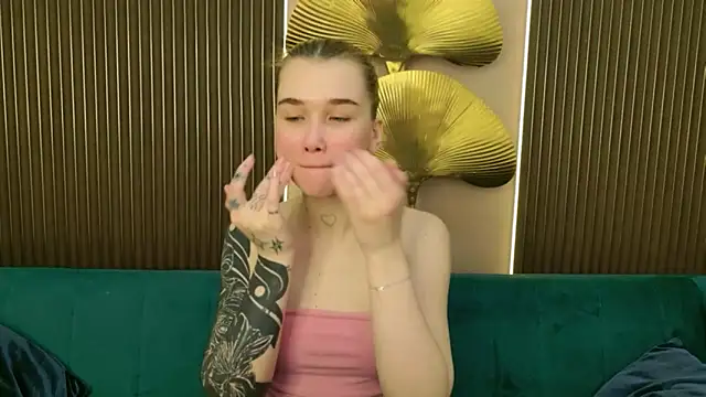 Snapshot of Hana_Watt chatting on 03/21/26, 08:52 Hana Watt online show from 03/21/26, 08:52