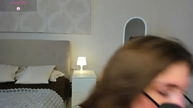 Emily Lews online show from 05/08/26, 07:45