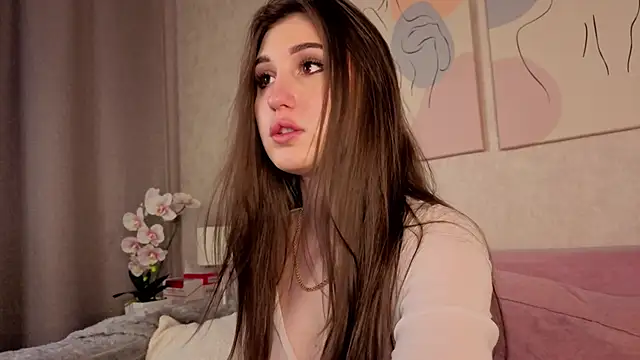 Emily Lews online show from 06/10/26, 09:10