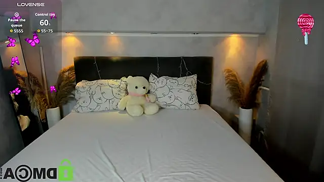 Emily Lews online show from 03/10/26, 09:02