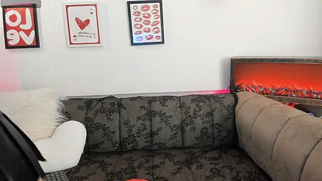 sweet-moon online show from 03/21/26, 09:19