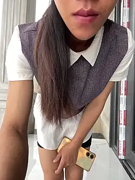 Snapshot of sunae-sex chatting on 06/30/26, 12:21 sunae-sex online show from 06/30/26, 12:21