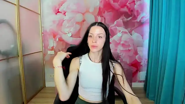 Snapshot of NoirDiva chatting on 05/19/26, 05:58 NoirDiva online show from 05/19/26, 05:58