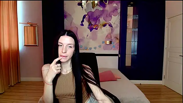 NoirDiva online show from 04/17/26, 06:05