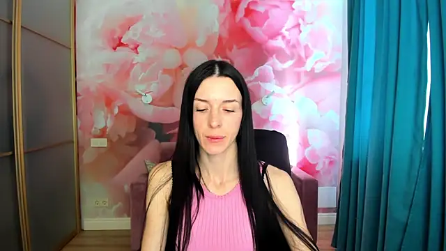 NoirDiva online show from 04/14/26, 05:56