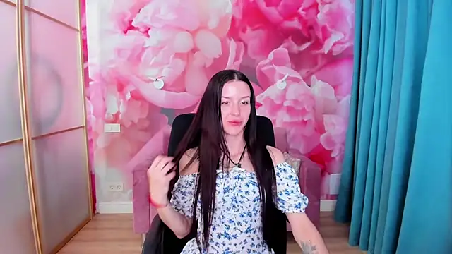 Snapshot of NoirDiva chatting on 06/03/26, 05:52 NoirDiva online show from 06/03/26, 05:52