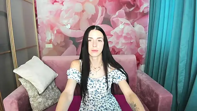Snapshot of NoirDiva chatting on 07/07/26, 05:43 NoirDiva online show from 07/07/26, 05:43