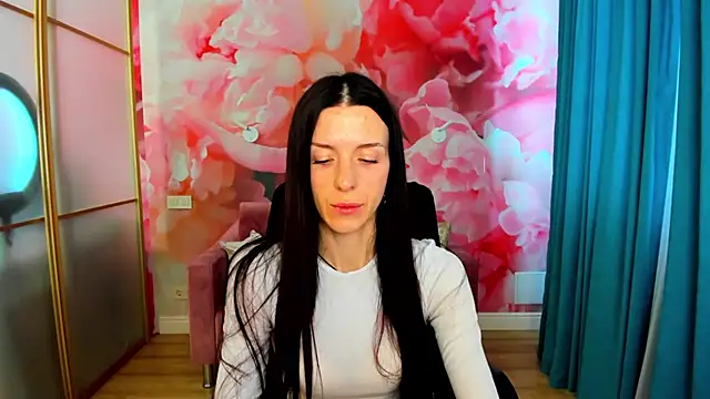 Snapshot of NoirDiva chatting on 04/27/26, 06:11 NoirDiva online show from 04/27/26, 06:11