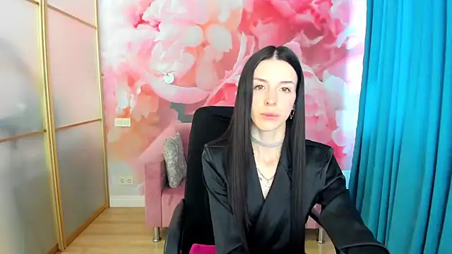 NoirDiva online show from 04/15/26, 05:57