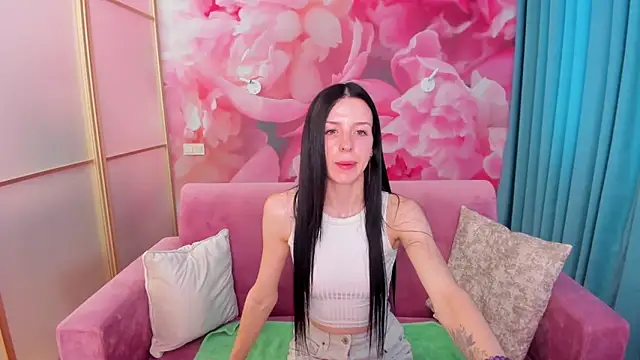 Snapshot of NoirDiva chatting on 06/17/26, 05:51 NoirDiva online show from 06/17/26, 05:51