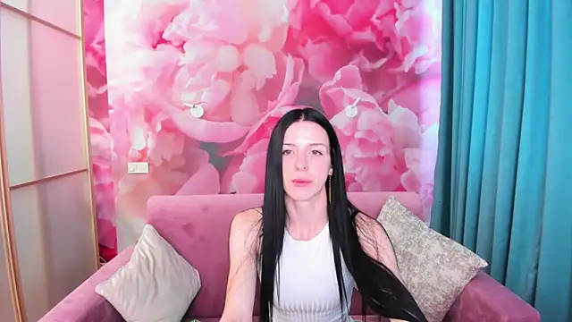 Snapshot of NoirDiva chatting on 06/08/26, 05:41 NoirDiva online show from 06/08/26, 05:41