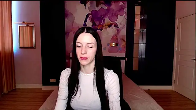 NoirDiva online show from 04/13/26, 06:17