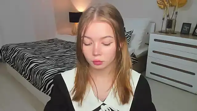 Snapshot of Violetta__Dreams chatting on 05/09/26, 06:33 Violetta Dreams online show from 05/09/26, 06:33