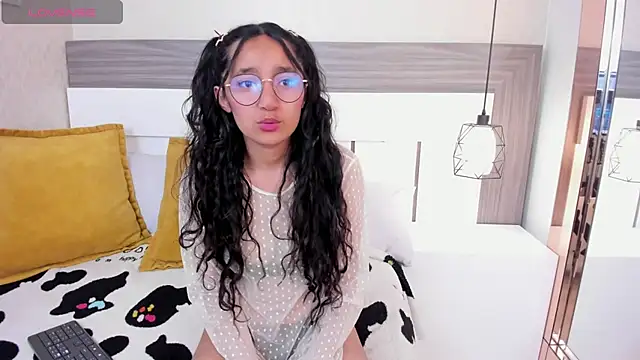 Emilyblussh online show from 03/13/26, 07:08