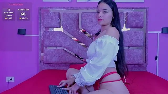 mia honey lov online show from 04/04/26, 12:23