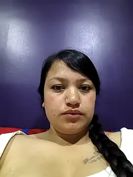 Bloom Dahlia online show from 05/10/26, 03:43