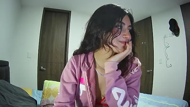 Snapshot of luna_valmont06 chatting on 03/28/26, 10:22 luna valmont06 online show from 03/28/26, 10:22