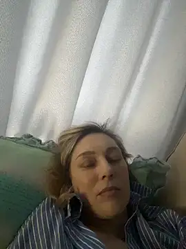 Snapshot of CarmenBlues_ chatting on 02/14/26, 01:44 CarmenBlues online show from 02/14/26, 01:44