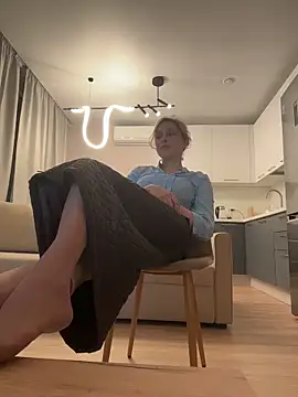 Snapshot of CarmenBlues_ chatting on 02/15/26, 04:17 CarmenBlues online show from 02/15/26, 04:17