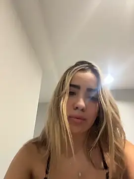 bellabarbiex online show from 04/30/26, 10:47