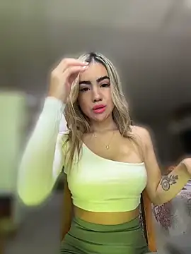bellabarbiex online show from 05/04/26, 02:42