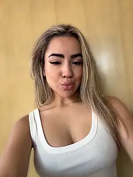 bellabarbiex online show from 04/21/26, 06:14
