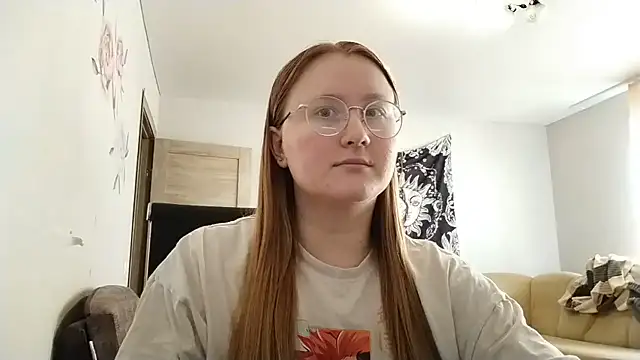 Snapshot of AnikaLipps chatting on 06/18/26, 03:06 AnikaLipps online show from 06/18/26, 03:06