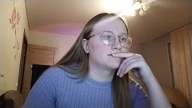 AnikaLipps online show from 04/13/26, 11:20