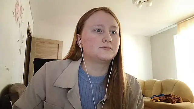 AnikaLipps online show from 04/13/26, 07:45