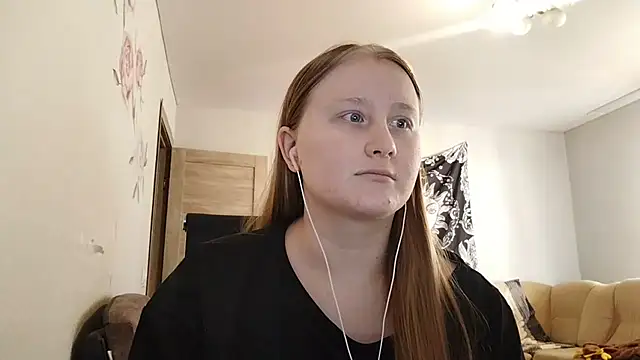 AnikaLipps online show from 04/22/26, 09:49