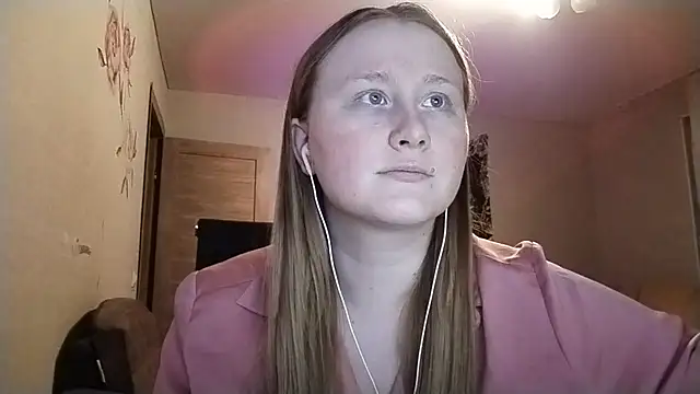 AnikaLipps online show from 04/06/26, 12:06