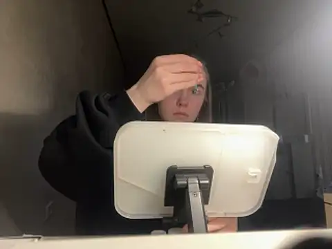 Snapshot of melissashineee chatting on 02/27/26, 11:54 melissashineee online show from 02/27/26, 11:54