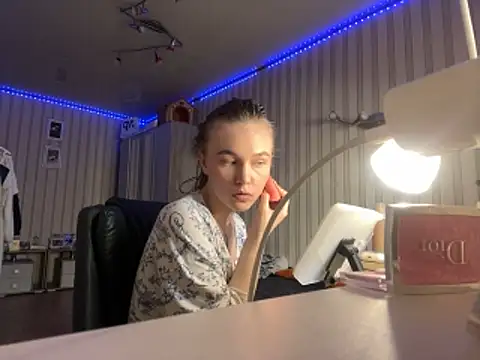 Snapshot of melissashineee chatting on 02/28/26, 06:57 melissashineee online show from 02/28/26, 06:57