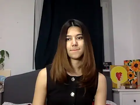 KiraVixenSweet online show from 03/19/26, 10:32