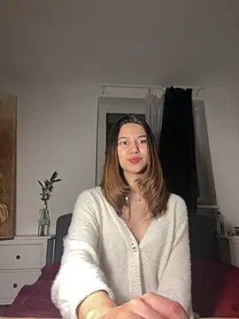 KiraVixenSweet online show from 03/04/26, 10:17