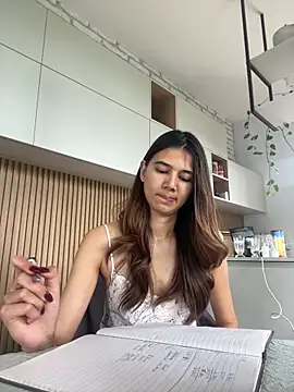 KiraVixenSweet online show from 06/12/26, 03:21