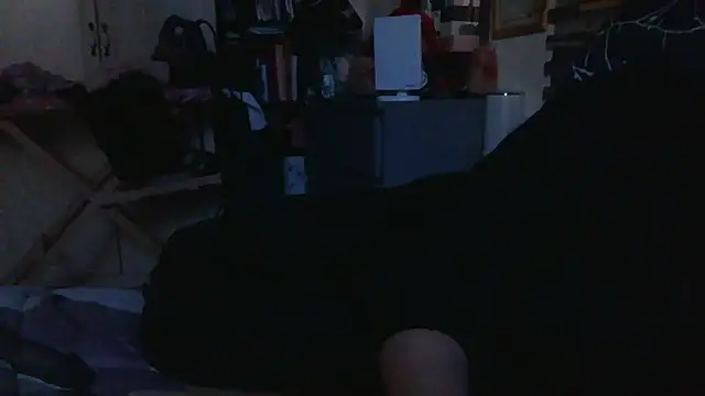 Snapshot of luanahot1 chatting on 02/26/26, 11:43 luanahot1 online show from 02/26/26, 11:43