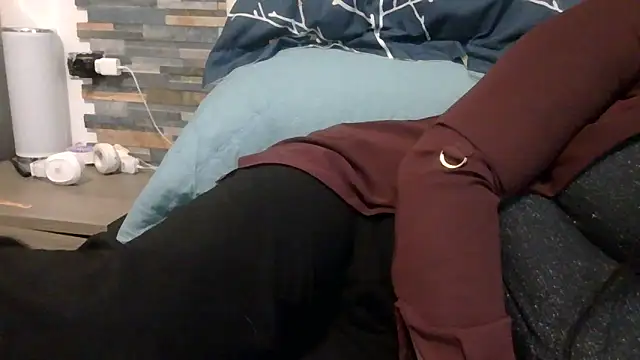 luanahot1 online show from 04/23/26, 12:29